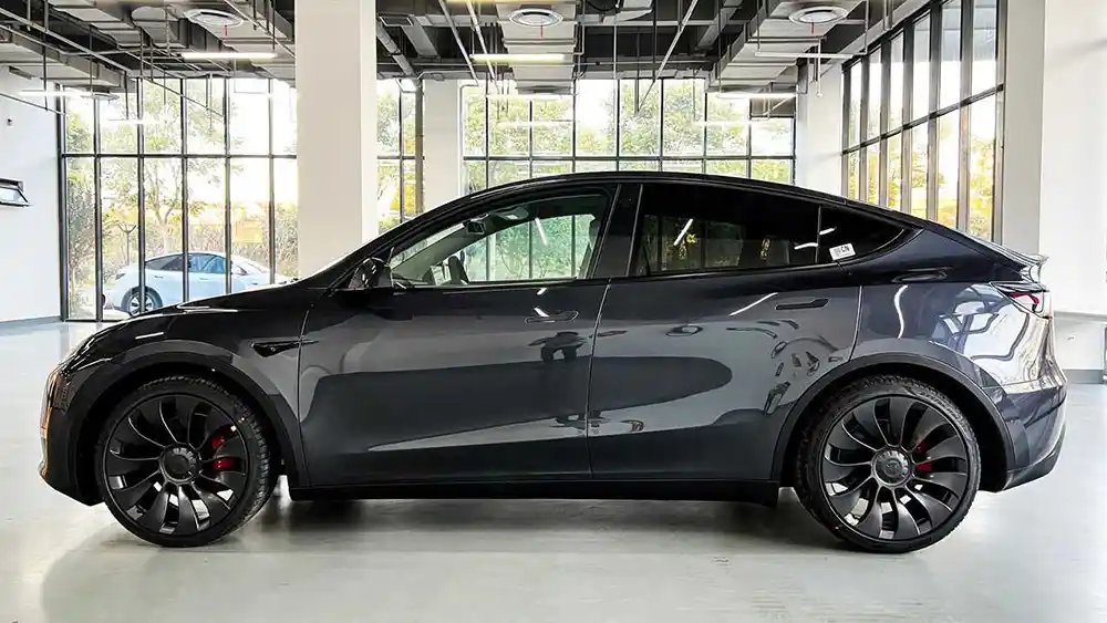 سيارة تسلا الكهربائية Tesla Model Y