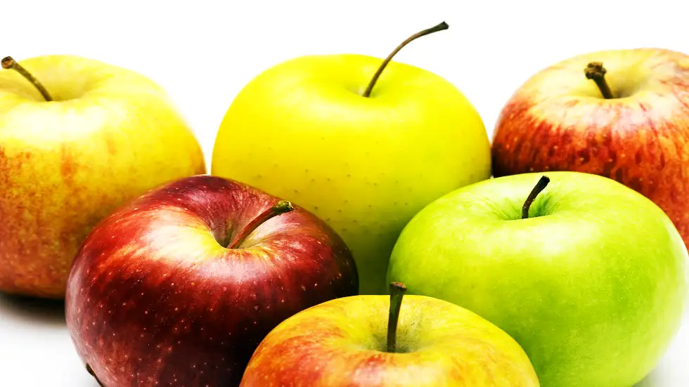 6 حبات من التفاح بلون أخضر وأحمر وأصفر