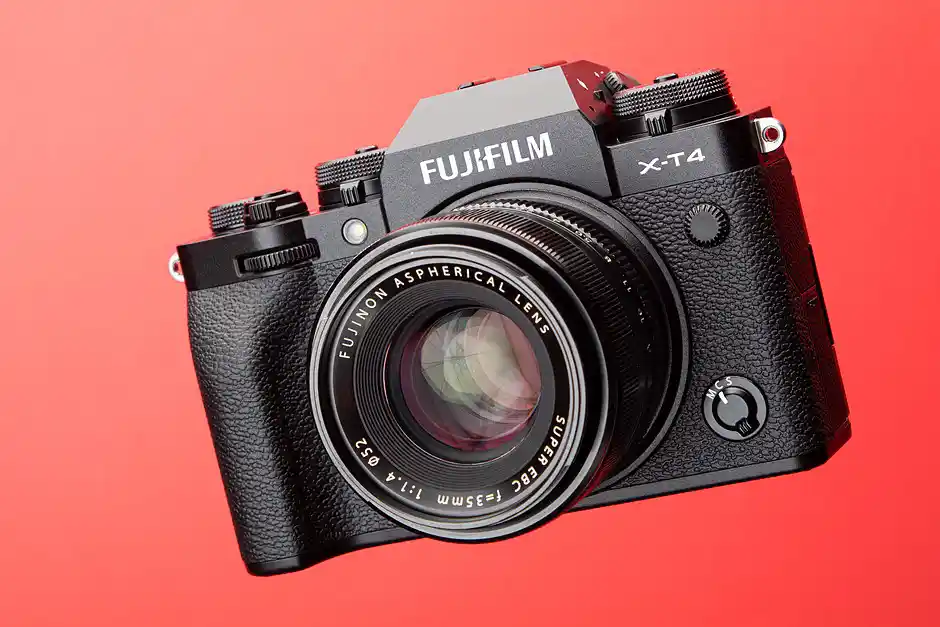 كاميرا تصوير فوتوغرافي Fujifilm X-T4 لون أسود