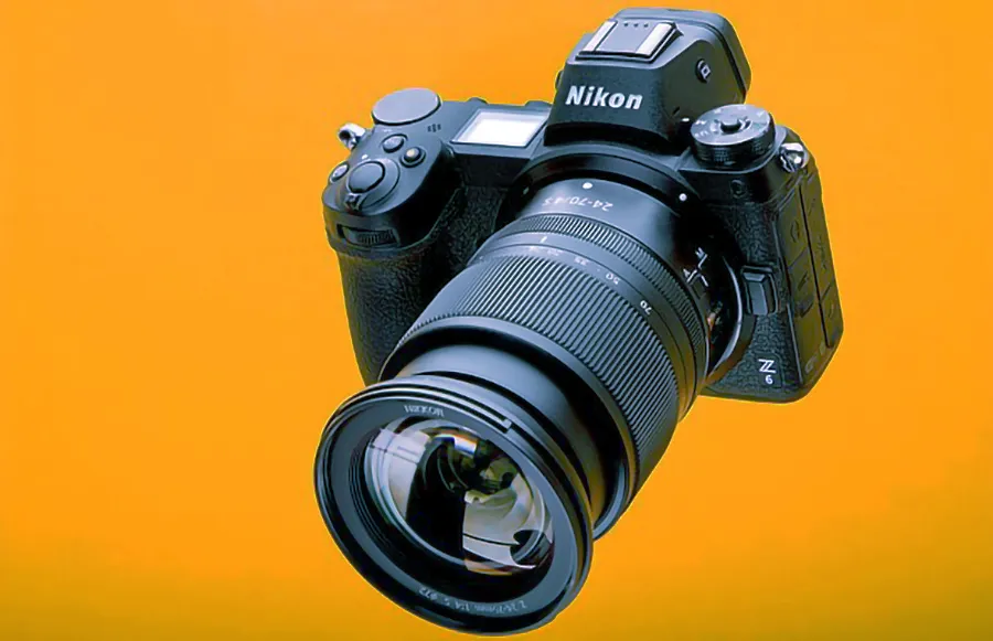 كاميرا Nikon Z6 لون أسود وخلفية برتقالي