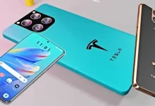 صور متعددة لهاتف Tesla Pi بلون أخضر وأسود