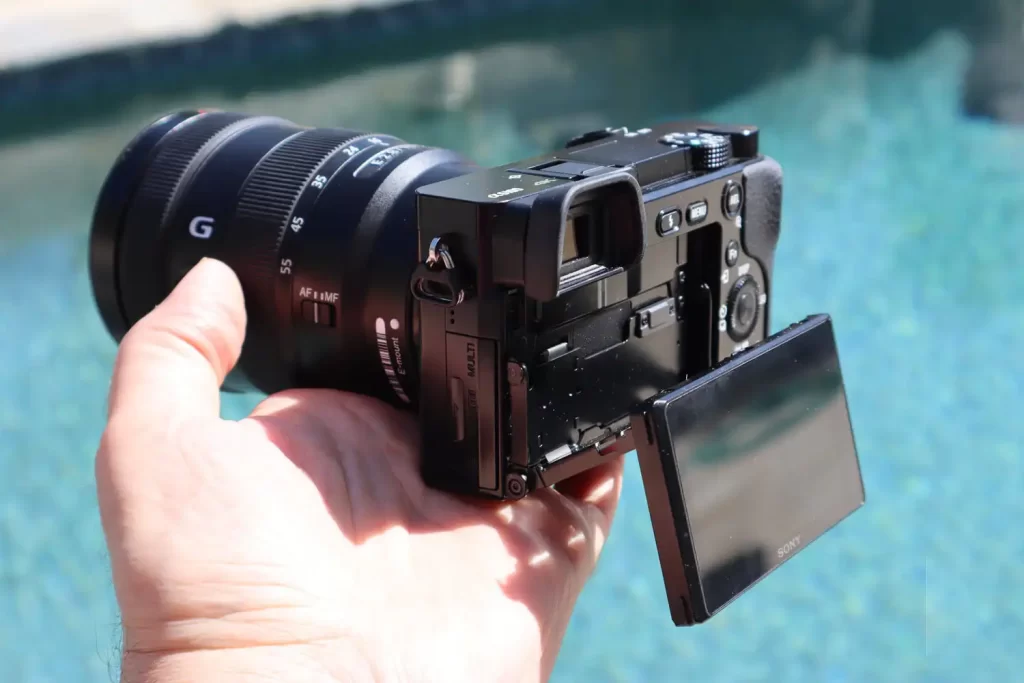 كاميرا تصوير فوتوغرافي Sony A6100