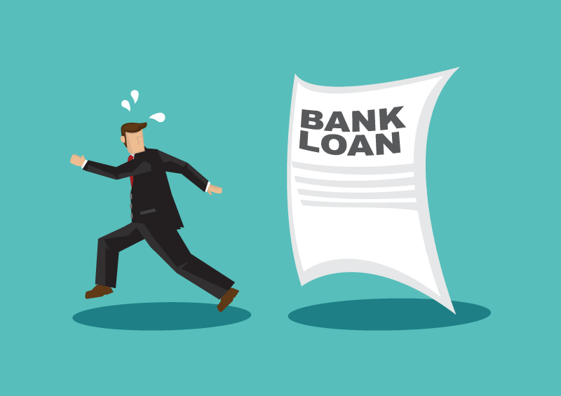 رجل يهرب من عبارة Bank loan وتعني تجنب الاقتراض