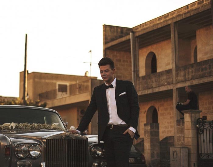 علامات حب الرجل للمرأة