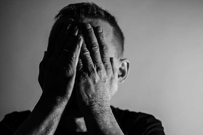 الاكتئاب والقلق أحد أعراض نقص الكالسيوم